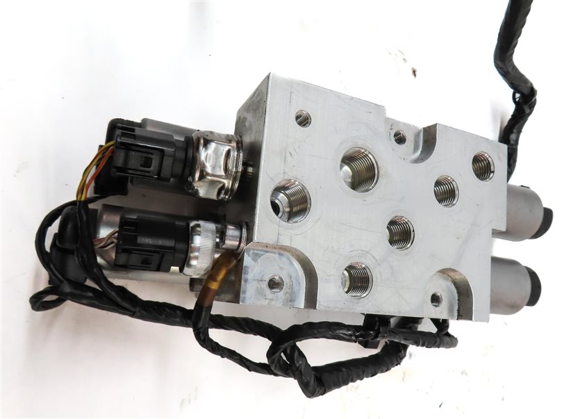 Thumbnail 7: 2009 BMW X6 (E71) 4.4L (N63) DYNAMIC DRIVE SUSPENSION CONTROL VALVE BLOCK