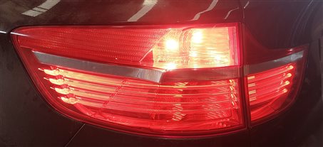 Thumbnail 2: 2008-2012 BMW X6 X6M ///M (E71 E72) LEFT DRIVER REAR INNER TAILLIGHT LIGHT LAMP