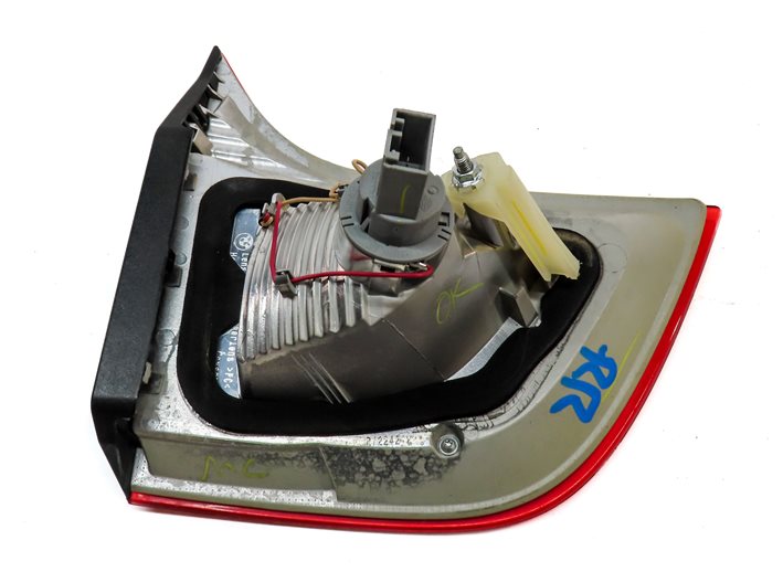 Thumbnail 5: 2008-2012 BMW X6 X6M (E71 E72) RIGHT PASSENGER REAR INNER TAILLIGHT LIGHT LAMP