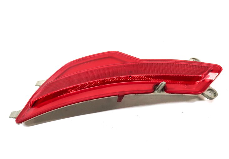 Thumbnail 2: 2009 BMW X6 (E71) REAR RIGHT PASSENGER LOWER BUMPER SAFETY REFLECTOR