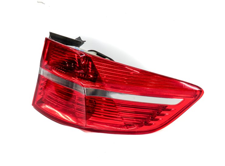 08-12 BMW X6 X6M (E71 E72) RIGHT PASSENGER REAR OUTER TAILLIGHT BRAKE LIGHT LAMP