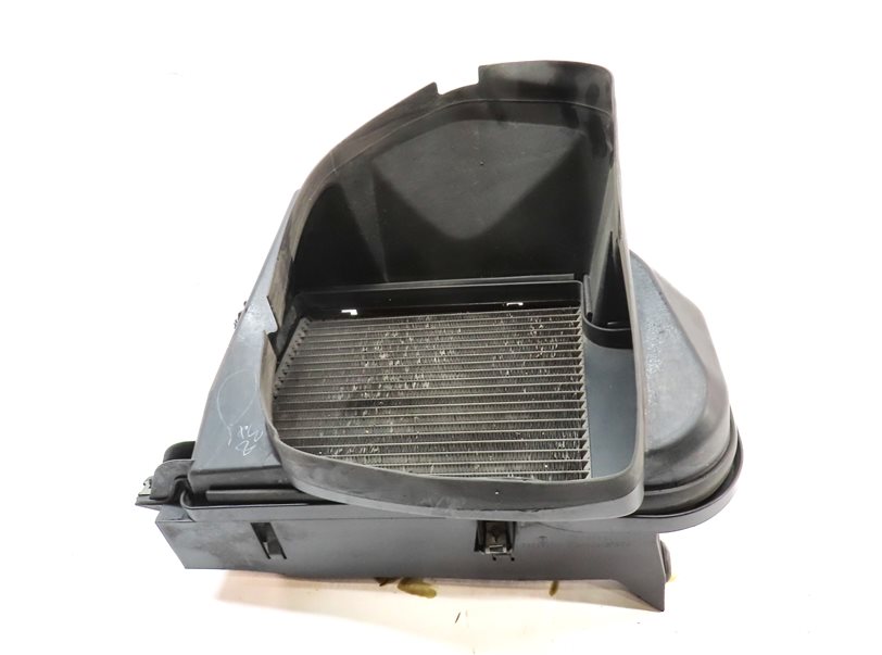 Thumbnail 2: 2008-2014 BMW X5 X5M X6 X6M (E70 E71) 3.0L / 4.4L TWIN TURBO AUXILIARY RADIATOR