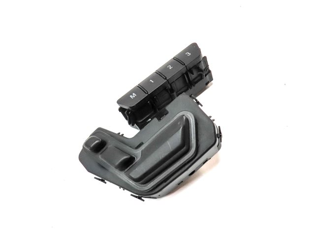 Thumbnail 3: 12-18 CLA G GL ML C117 W166 W242 W463 X166 FRONT LEFT DRIVER MEMORY SEAT SWITCH
