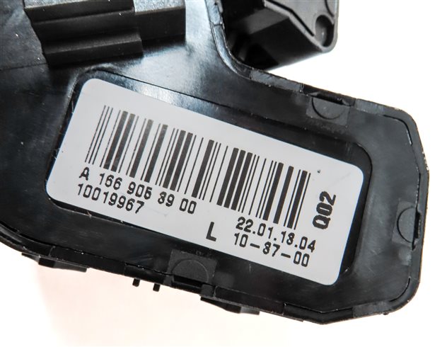 Thumbnail 6: 12-18 CLA G GL ML C117 W166 W242 W463 X166 FRONT LEFT DRIVER MEMORY SEAT SWITCH