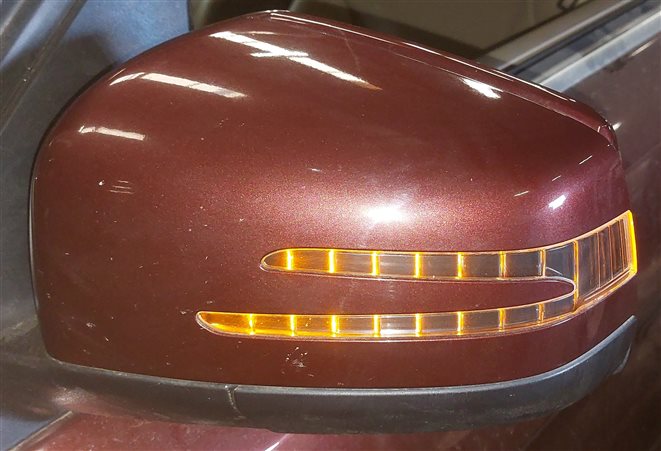Thumbnail 2: 12-16 MERCEDES GL450 GL550 ML350 (W166 X166) LEFT BLIND SPOT MIRROR (Vermillion)