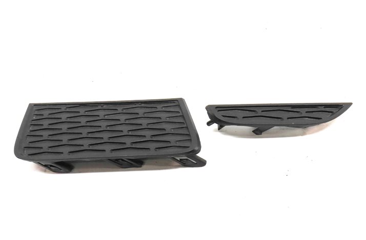Thumbnail 2: 15 RANGE ROVER EVOQUE L538 FRONT RIGHT LOWER BUMPER FOG LIGHT TRIM GRILLE SET/2