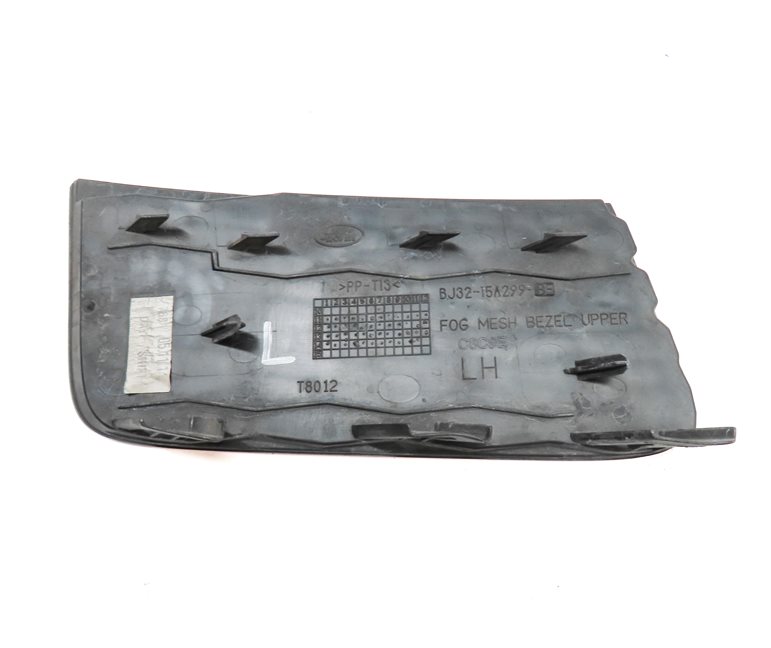 Thumbnail 5: 15 RANGE ROVER EVOQUE (L538) FRONT LEFT LOWER BUMPER FOG LIGHT TRIM GRILLE SET/2