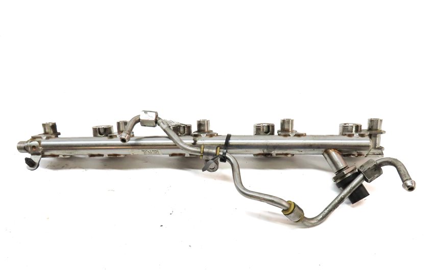 Thumbnail 5: 2015 RANGE ROVER EVOQUE (L538) 2.0L ENGINE MOTOR FUEL RAIL w/ PRESSURE SENSOR