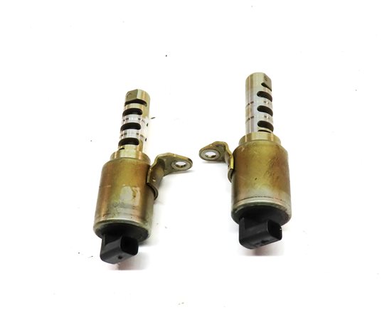 Thumbnail 2: 15 RANGE ROVER EVOQUE (L538) 2.0L ENGINE VVT VARIABLE VALVE TIMING SOLENOID SET