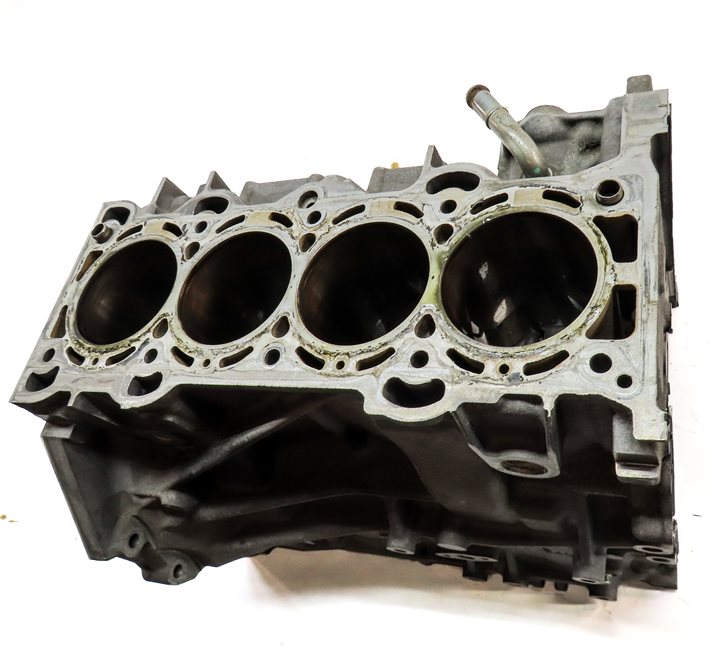 Thumbnail 4: 12-17 LAND ROVER LR2 DISCOVERY SPT EVOQUE (L538 L550) 2.0L TURBO CYLINDER BLOCK