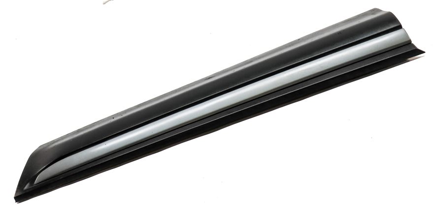 Thumbnail 3: 12-19 RANGE ROVER EVOQUE L538 FRONT RIGHT PASSENGER EXTERIOR LOWER DOOR TRIM