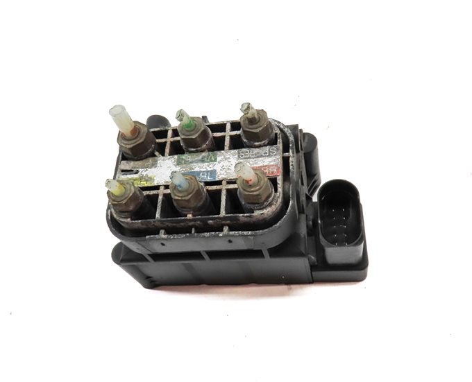 Thumbnail 2: 2012 MERCEDES GL350 (X164) 3.0L DIESEL (OM642) AIR SUSPENSION VALVE BLOCK