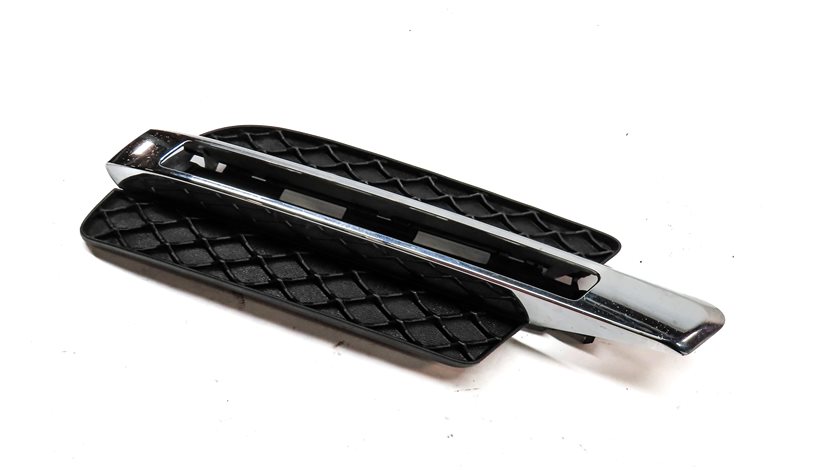12 MERCEDES GL350 X164 FRONT RIGHT PASSENGER LOWER BUMPER FOG LIGHT TRIM GRILLE