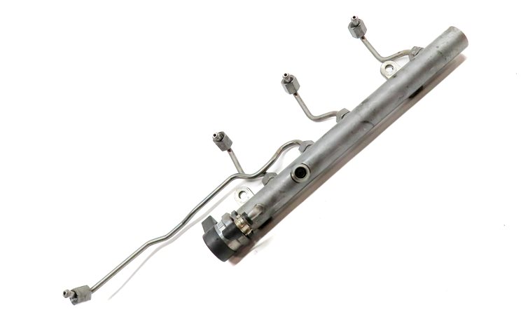 Thumbnail 3: 2012 MERCEDES GL350 (X164) 3.0L DIESEL (OM642) LEFT ENGINE FUEL RAIL w/ LINES