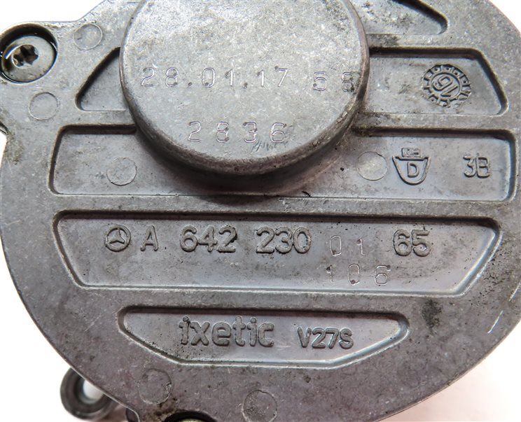 Thumbnail 6: 2012 MERCEDES GL350 (X164) 3.0L DIESEL (OM642) ENGINE BRAKE VACUUM PUMP