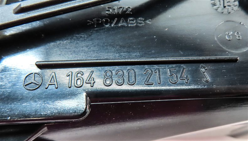 Thumbnail 6: 2012 MERCEDES GL350 (X164) FRONT CENTER RIGHT DASH HEAT AIR AC HVAC VENT (Black)
