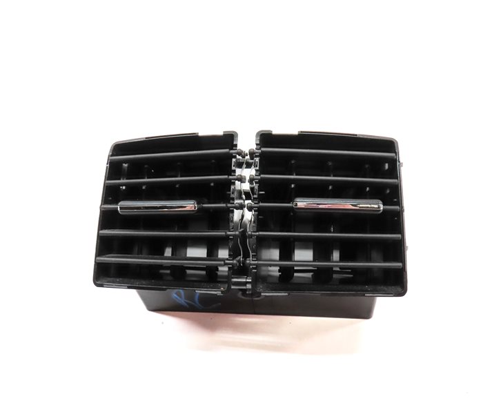 Thumbnail 2: 2012 MERCEDES GL350 (X164) REAR CENTER CONSOLE HEAT AIR AC HVAC DUAL VENT