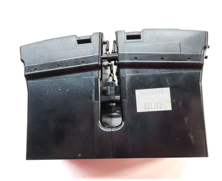 Thumbnail 5: 2012 MERCEDES GL350 (X164) REAR CENTER CONSOLE HEAT AIR AC HVAC DUAL VENT