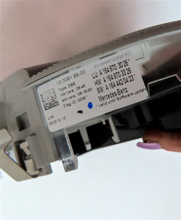 Thumbnail 8: 2012 MERCEDES GL350 (X164) FRONT OVERHEAD DOME LIGHT LAMP w/ SWITCHES (Gray)