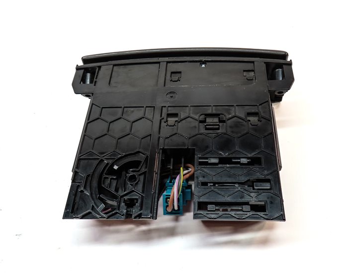 Thumbnail 4: 2012 MERCEDES GL350 (X164) FRONT CENTER CONSOLE ASHTRAY w/12V SOCKET (Walnut)