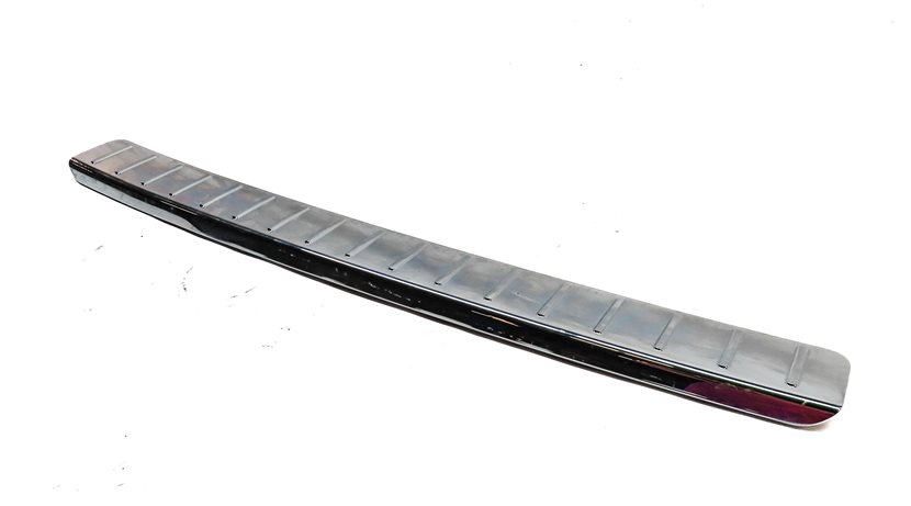 12 MERCEDES GL350 (X164) REAR TRUNK CARGO BUMPER STEP TRIM SCUFF PLATE MOULDING