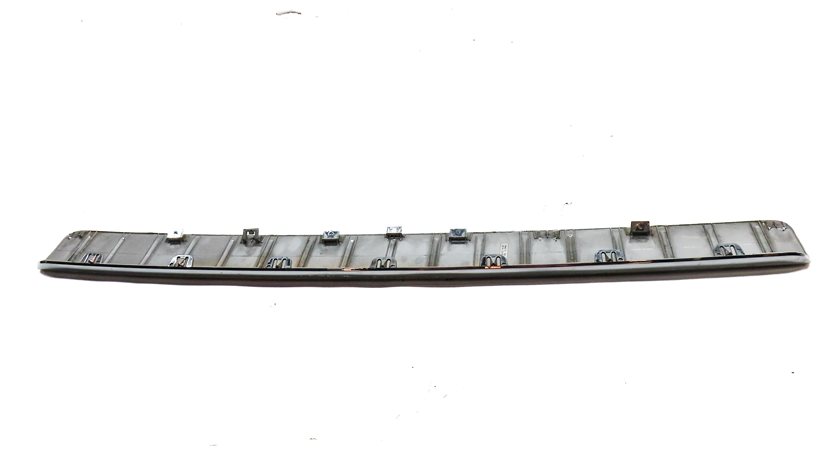 Thumbnail 5: 12 MERCEDES GL350 (X164) REAR TRUNK CARGO BUMPER STEP TRIM SCUFF PLATE MOULDING