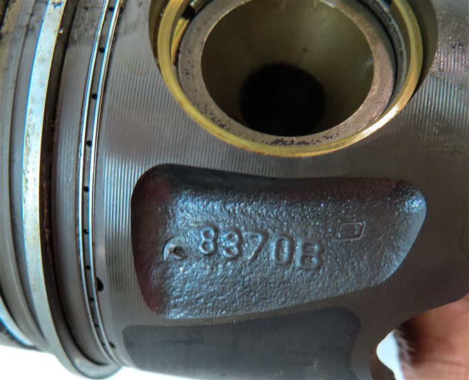 Thumbnail 6: 09-12 MERCEDES E GL ML R (W164 W212 W251 X164) 3.0L DIESEL ENGINE LEFT PISTON