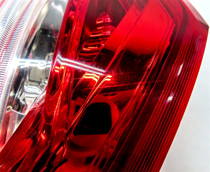 Thumbnail 9: 2010-2012 MB GL350 GL450 GL550 (X164) RIGHT PASSENGER TAILLIGHT BRAKE LIGHT LAMP