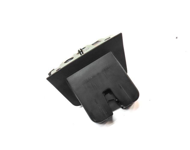Thumbnail 3: 2018 AUDI Q3 (8U) REAR TRUNK TAILGATE HATCH LID LOCK LATCH ACTUATOR