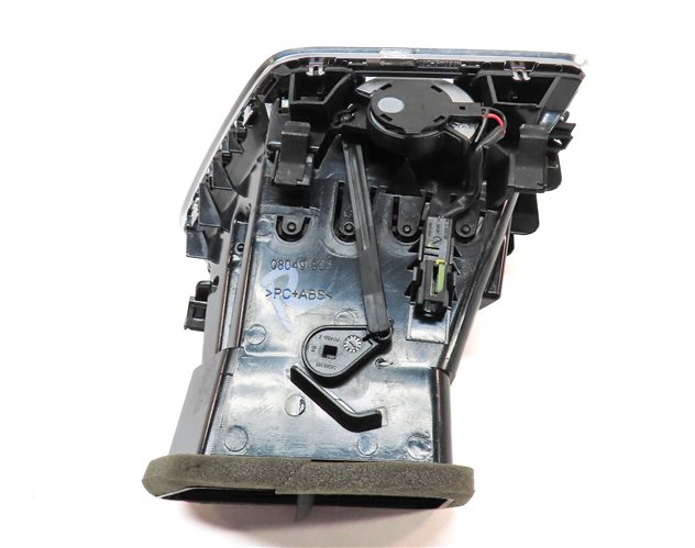 Thumbnail 5: 2018 AUDI Q3 (8U) FRONT RIGHT PASSENGER DASH HEAT AIR AC HVAC VENT (Black)