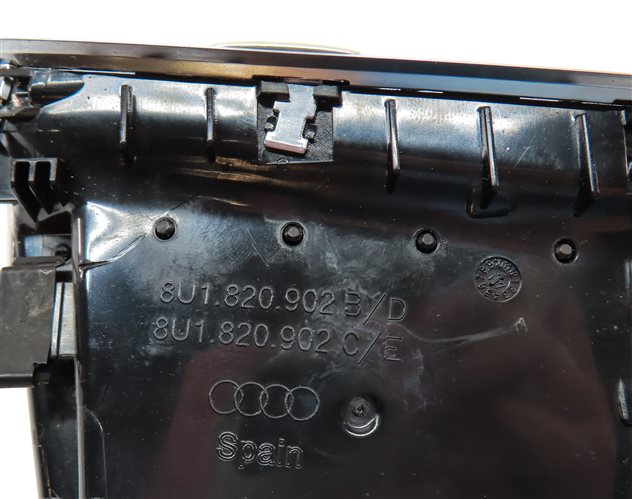 Thumbnail 6: 2018 AUDI Q3 (8U) FRONT RIGHT PASSENGER DASH HEAT AIR AC HVAC VENT (Black)