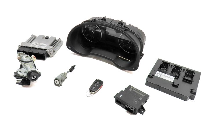 Thumbnail 1: 18 AUDI Q3 8U 2.0L TURBO CCTA SPEEDOMETER ECU IMMOBILIZER MODULE KEY SET (108k)