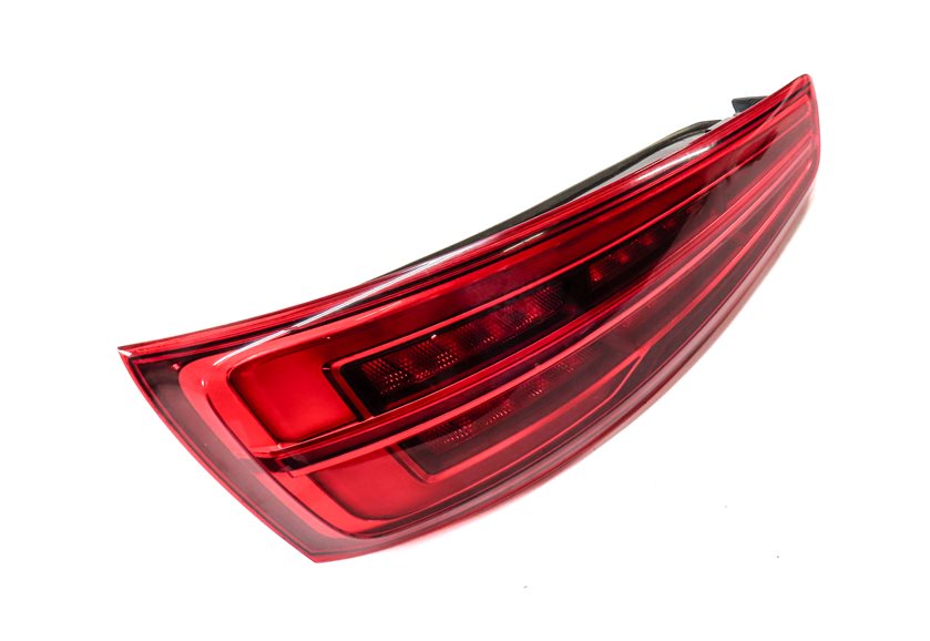 2015-2018 AUDI Q3 (8U) REAR LEFT DRIVER TRUNK LED TAILLIGHT BRAKE LIGHT LAMP