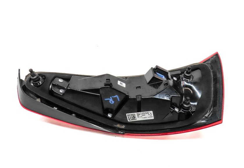 Thumbnail 5: 2015-2018 AUDI Q3 (8U) REAR LEFT DRIVER TRUNK LED TAILLIGHT BRAKE LIGHT LAMP