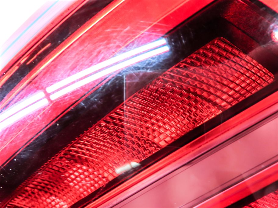 Thumbnail 8: 2015-2018 AUDI Q3 (8U) REAR LEFT DRIVER TRUNK LED TAILLIGHT BRAKE LIGHT LAMP