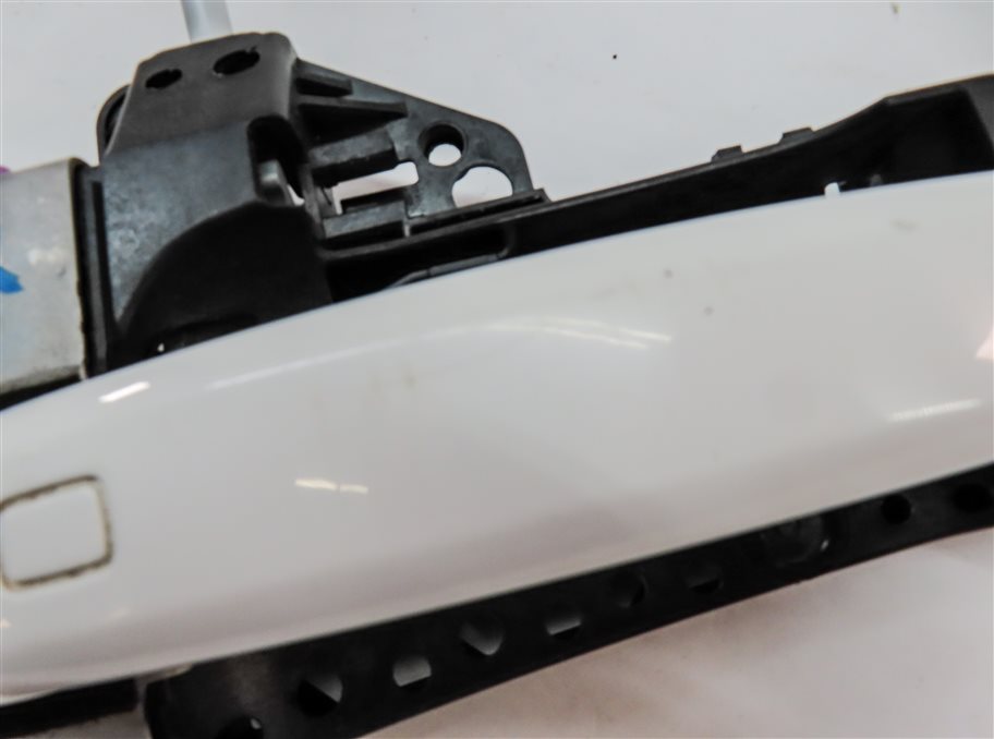 Thumbnail 7: 2015-2018 AUDI Q3 (8U) FRONT LEFT DRIVER DOOR HANDLE (White)