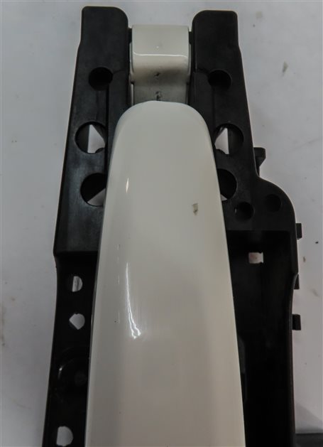 Thumbnail 10: 2015-2018 AUDI Q3 (8U) RIGHT FRONT PASSENGER DOOR HANDLE (White)