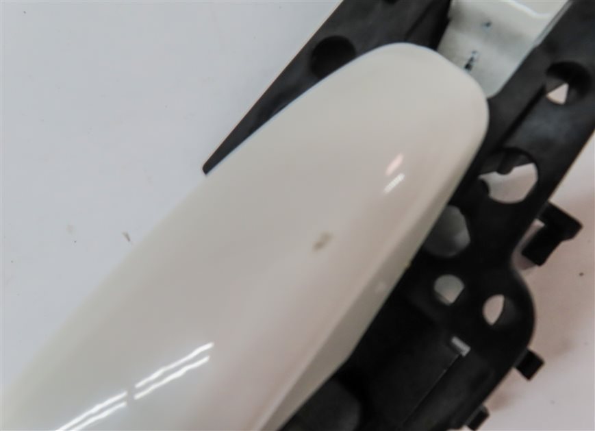 Thumbnail 7: 2015-2018 AUDI Q3 (8U) RIGHT FRONT PASSENGER DOOR HANDLE (White)