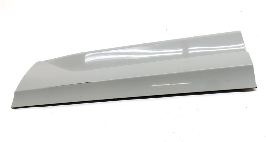 Thumbnail 2: 2018 AUDI Q3 (8U) REAR LEFT LOWER EXTERIOR DOOR TRIM MOULDING PANEL (White)
