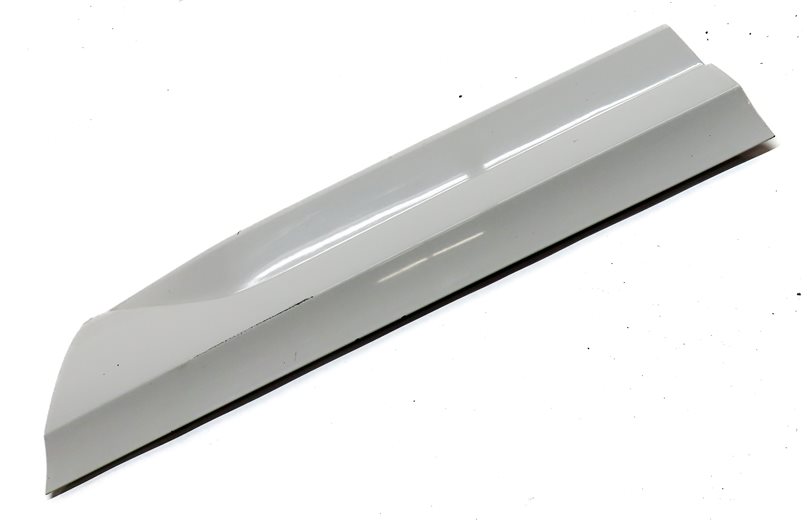 Thumbnail 3: 2018 AUDI Q3 (8U) REAR LEFT LOWER EXTERIOR DOOR TRIM MOULDING PANEL (White)