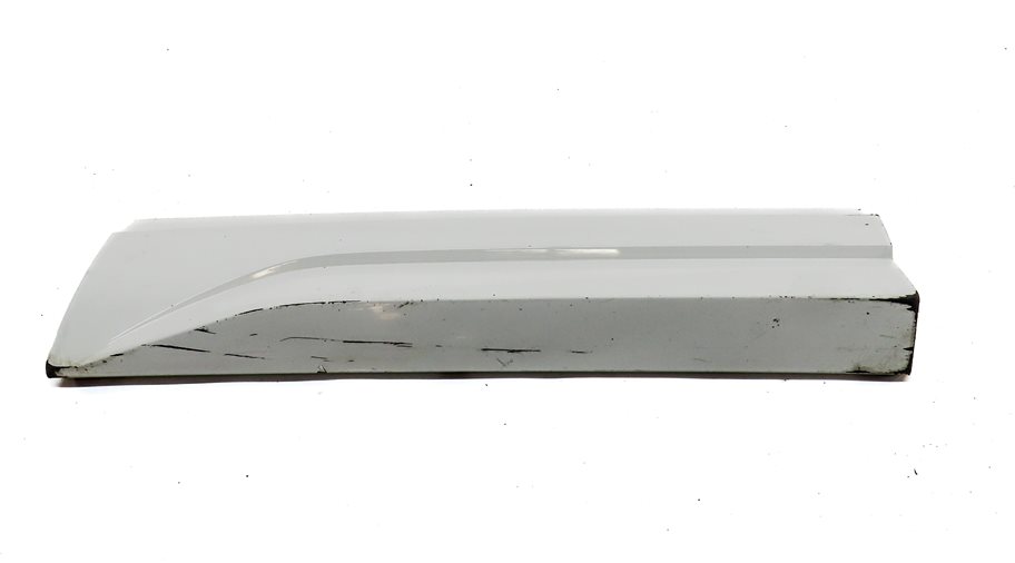 Thumbnail 4: 2018 AUDI Q3 (8U) REAR RIGHT LOWER EXTERIOR DOOR TRIM MOULDING PANEL (White)