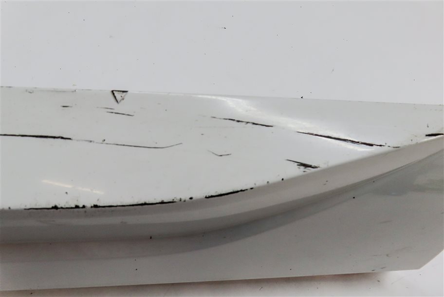 Thumbnail 6: 2018 AUDI Q3 (8U) REAR RIGHT LOWER EXTERIOR DOOR TRIM MOULDING PANEL (White)