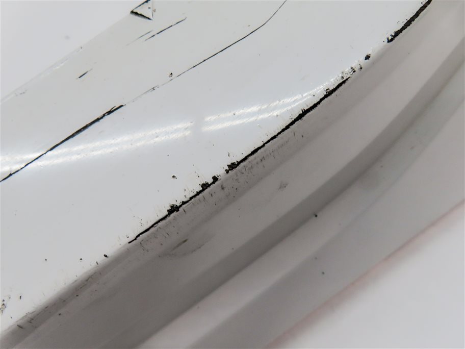 Thumbnail 8: 2018 AUDI Q3 (8U) REAR RIGHT LOWER EXTERIOR DOOR TRIM MOULDING PANEL (White)