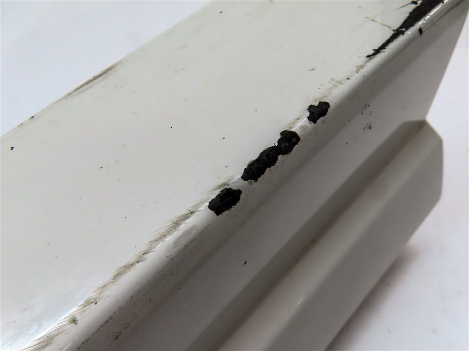Thumbnail 7: 18 AUDI Q3 (8U) FRONT RIGHT PASSENGER LOWER EXTERIOR DOOR TRIM MOULDING (White)