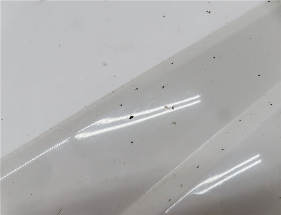 Thumbnail 8: 2018 AUDI Q3 (8U) FRONT LEFT DRIVER LOWER EXTERIOR DOOR TRIM MOULDING (White)