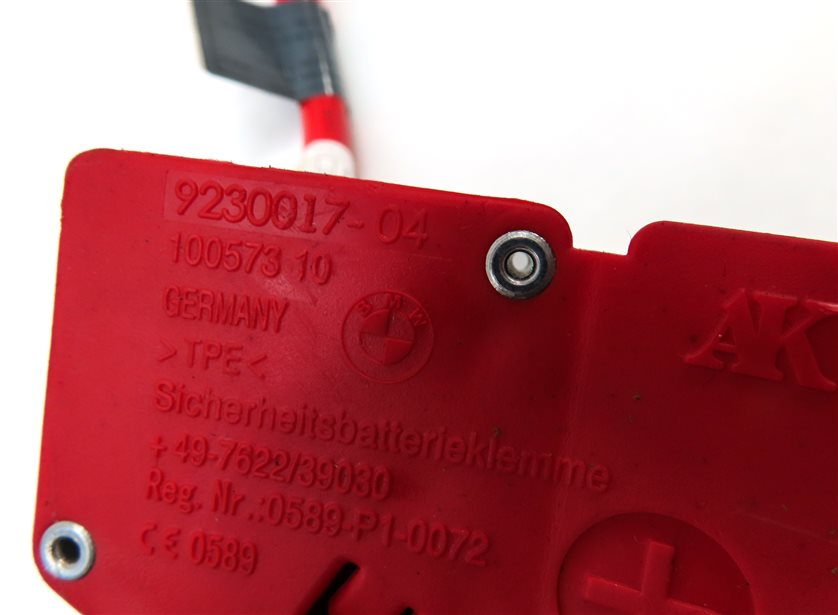 Thumbnail 6: 15 BMW X5 (F15) 3.0L DIESEL (N57T) ENGINE MOTOR POSITIVE BATTERY TERMINAL CABLE
