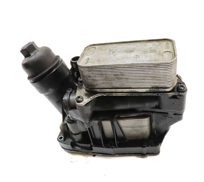 Thumbnail 2: 2015 BMW X5 (F15) 3.0L DIESEL (N57T) ENGINE OIL FLUID FILTER HOUSING w/COOLER