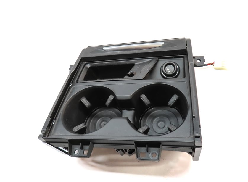 Thumbnail 7: 2015 BMW X5 (F15) FRONT CENTER CONSOLE CUPHOLDER ASHTRAY 12V PLUG ASSEMBLY