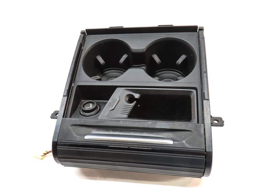 Thumbnail 8: 2015 BMW X5 (F15) FRONT CENTER CONSOLE CUPHOLDER ASHTRAY 12V PLUG ASSEMBLY