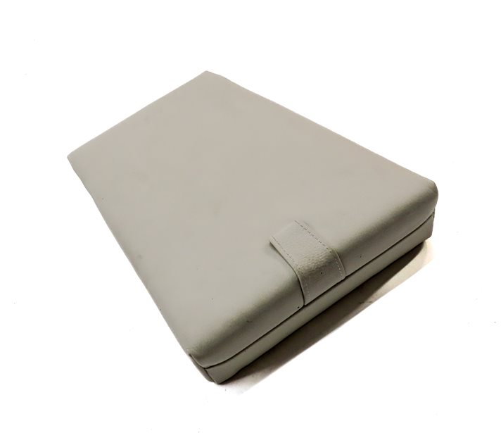 Thumbnail 4: 14-18 BMW X5 F15 REAR CENTER SEAT BACK FOLDING ARMREST CONSOLE (Ivory White)